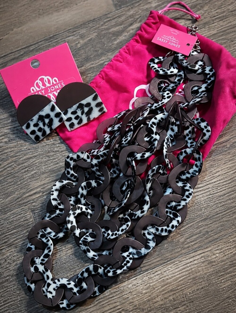 SASSY JONES Chunky Chain Statement Necklace  & Earrings Set- Black & Brown